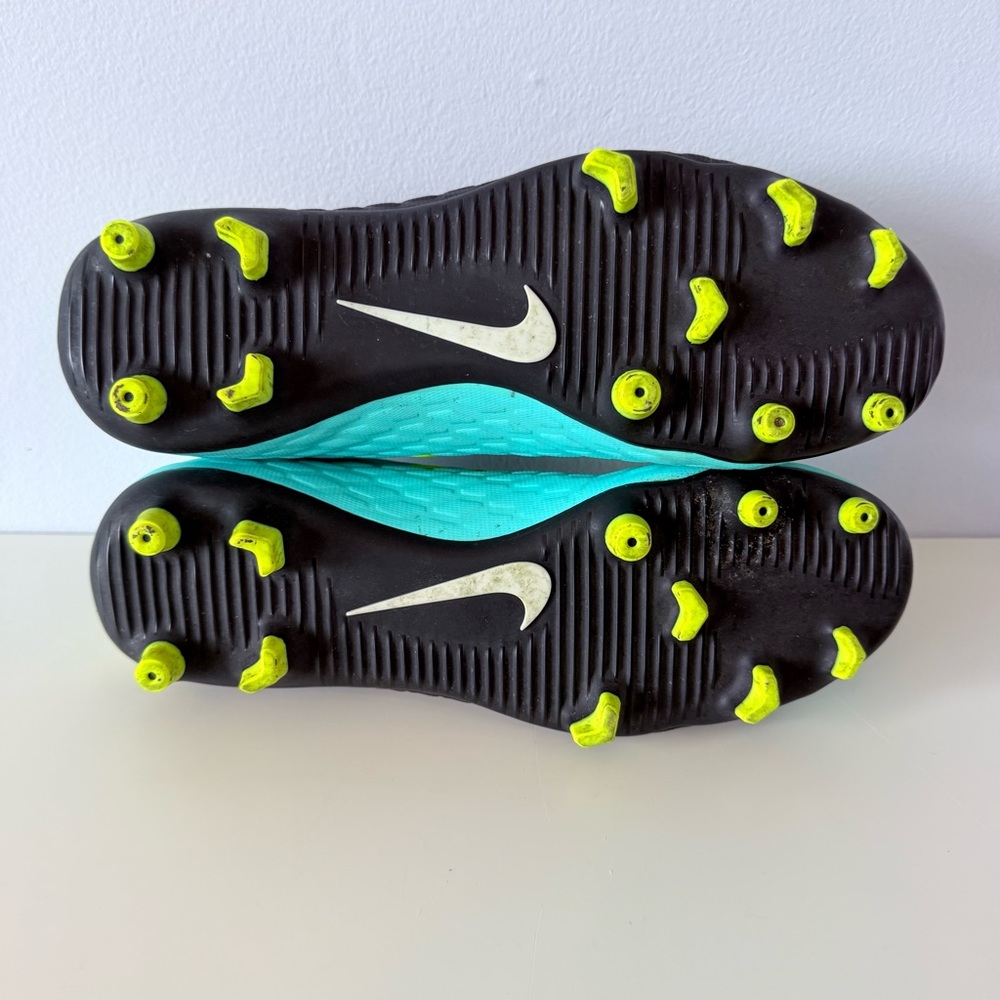 Nike Teal and Black Hyper Venom Soccer Cleats size 8 - Picture 4 of 7